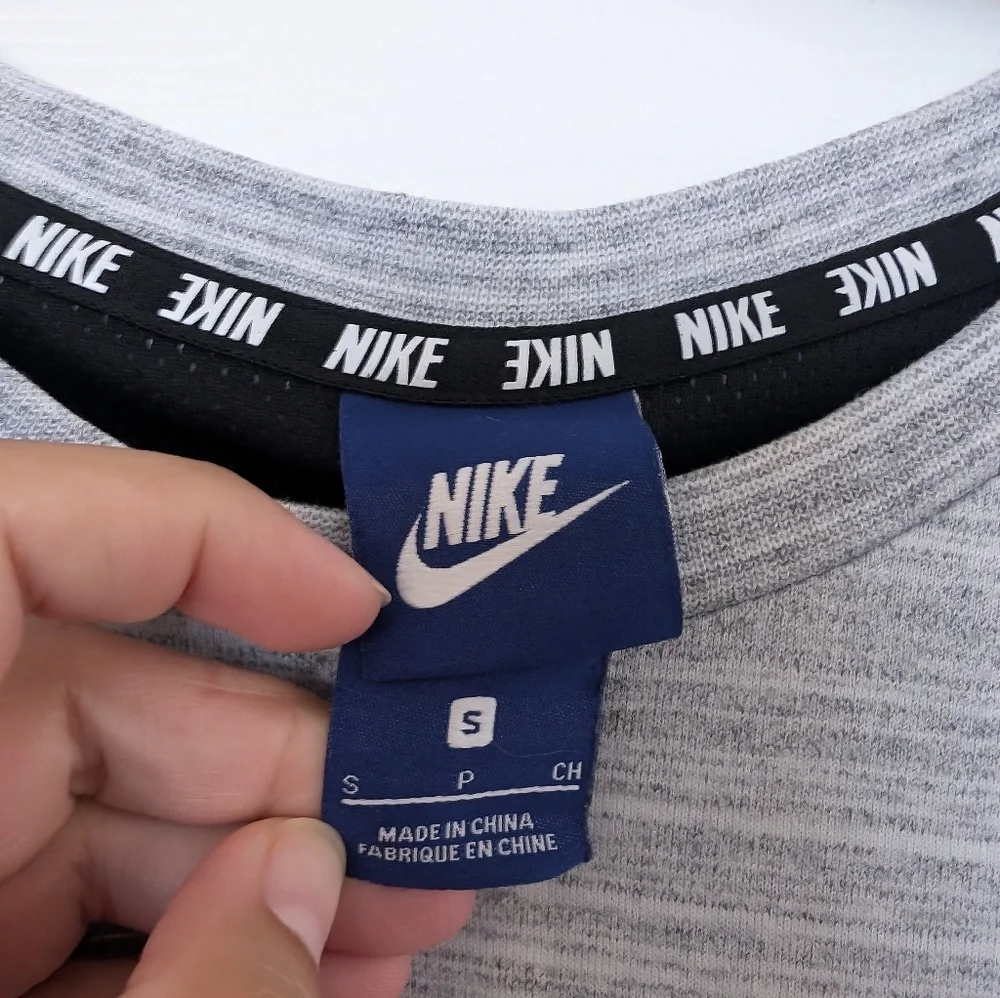 Men's NIKE Swoosh Logo Short Sleeve Tee Shirt